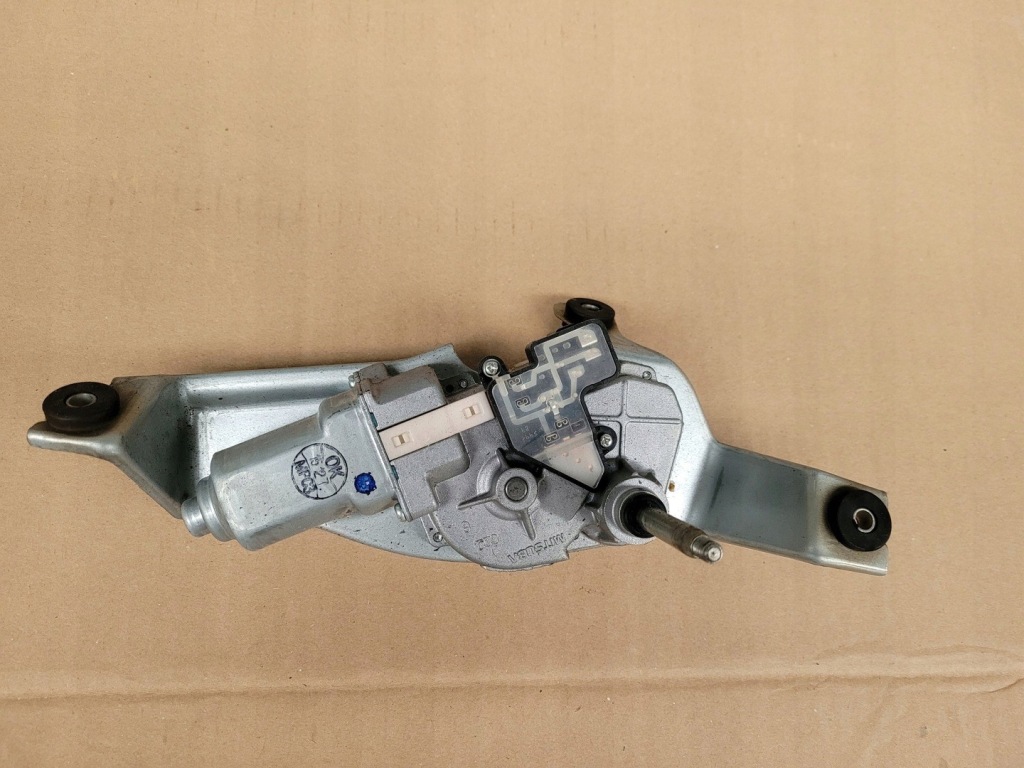 фото №1, Mazda 3 bm - моторчик дворники задняя