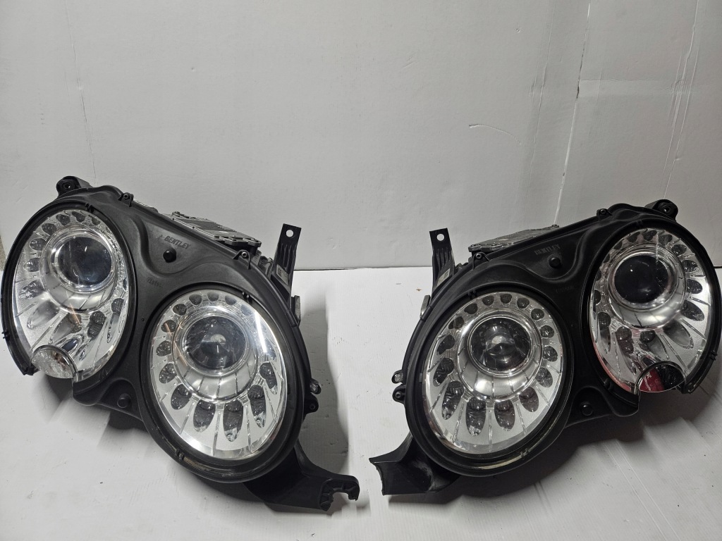 фото №1, Bentley continental flying spur 4w1 лампа права ліва комплектна