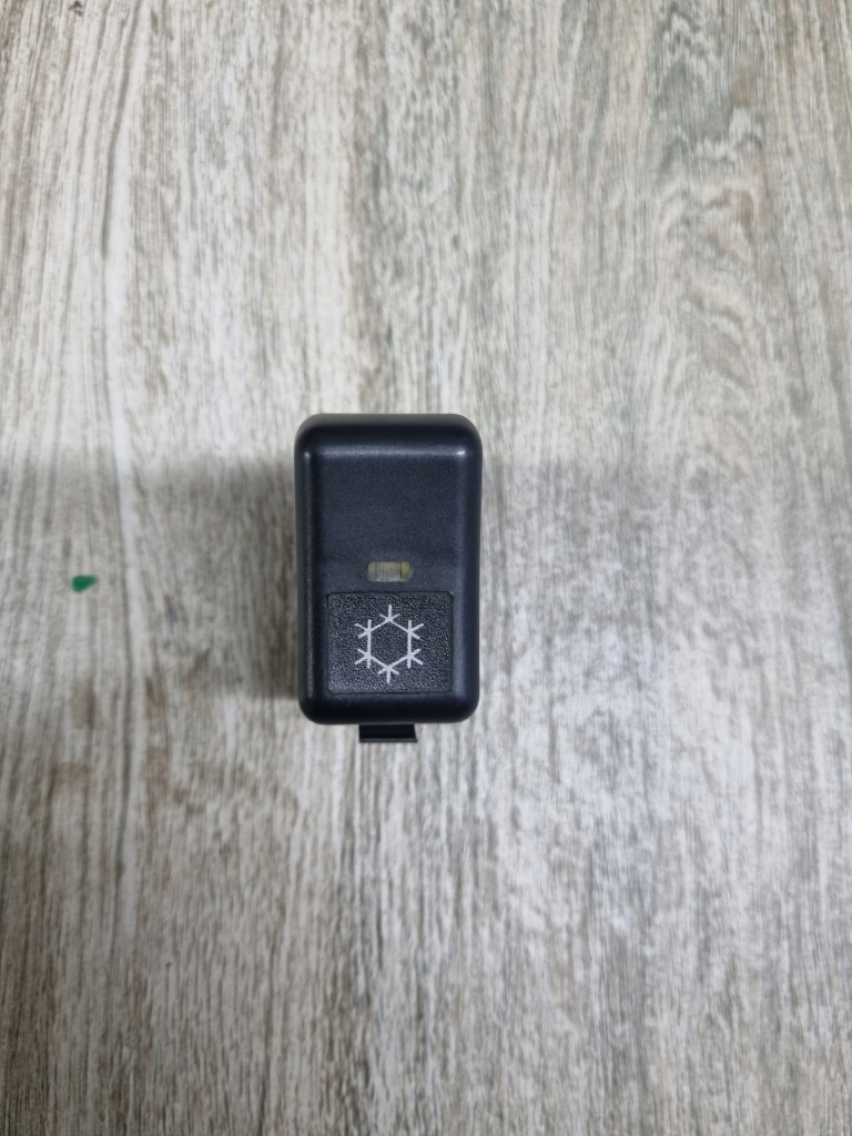 фото №1, Клавиша выключатель кондиционера габаритный volvo fh fm 9 12 13