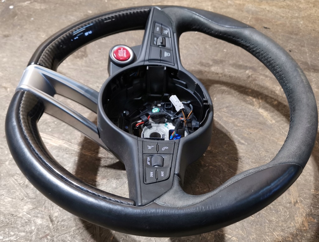 фото №13, Воздуховод alfa romeo giulia quadrifoglio карбон