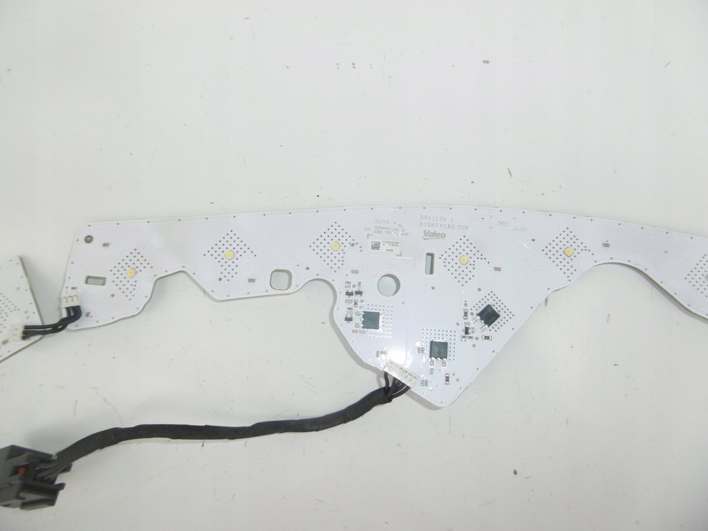 фото №5, Молдинг dynamic led правий перед mondeo mk5 fusion