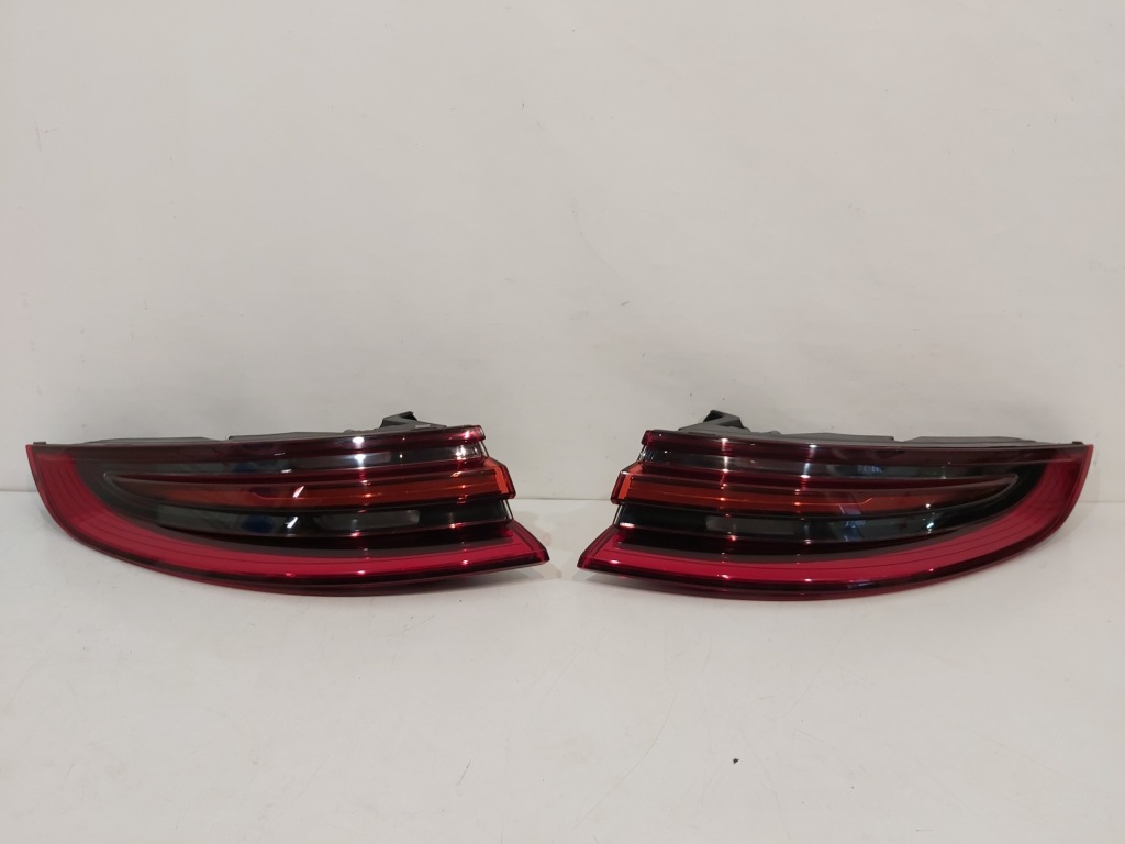 Купити Лампа задній ліва права porsche panamera 971