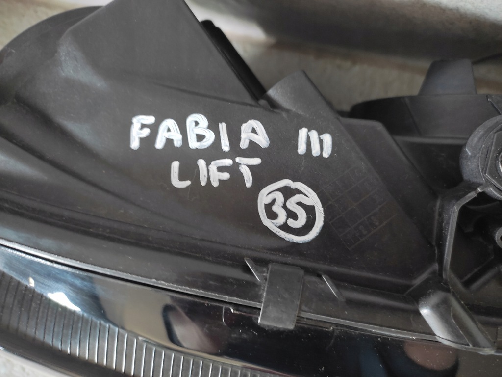 фото №13, Skoda fabia iii lift 6v1 лампа правая перед 2018-