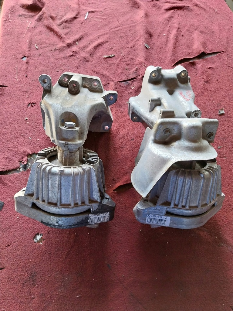 фото №1, Mercedes w172 lift 2.2 кронштейн двигуна подушка 15r