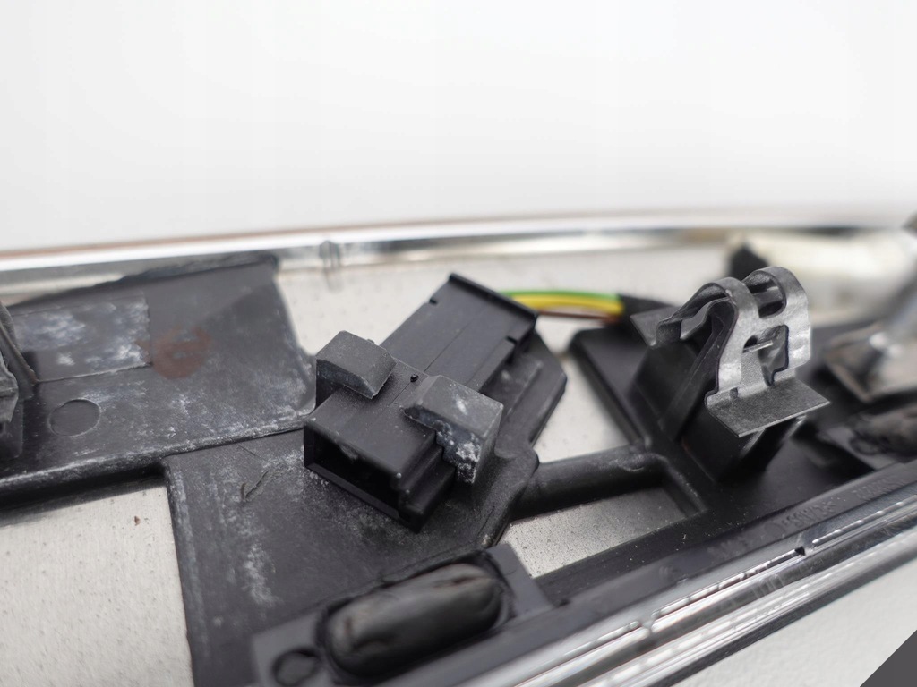 фото №9, Mercedes cls c218 x218 молдинг dekor панель левая задняя