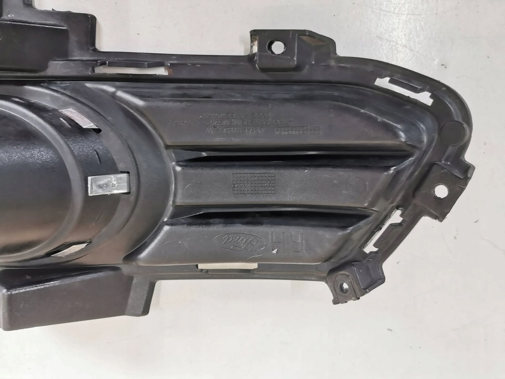 фото №12, Решётка бампера передний ford mondeo mk-5 przed lift правая 323.