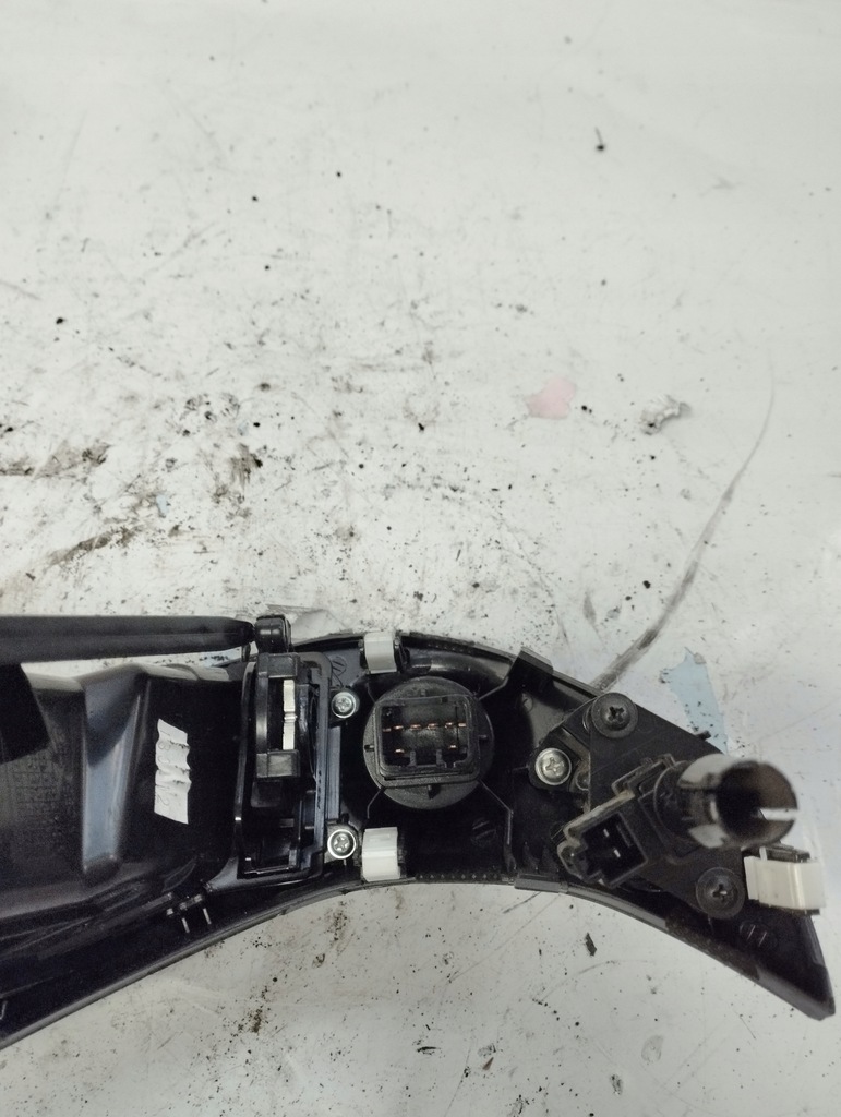 фото №8, Hyundai ix35 молдинг решётка обдув средняя правая 97420-2s000