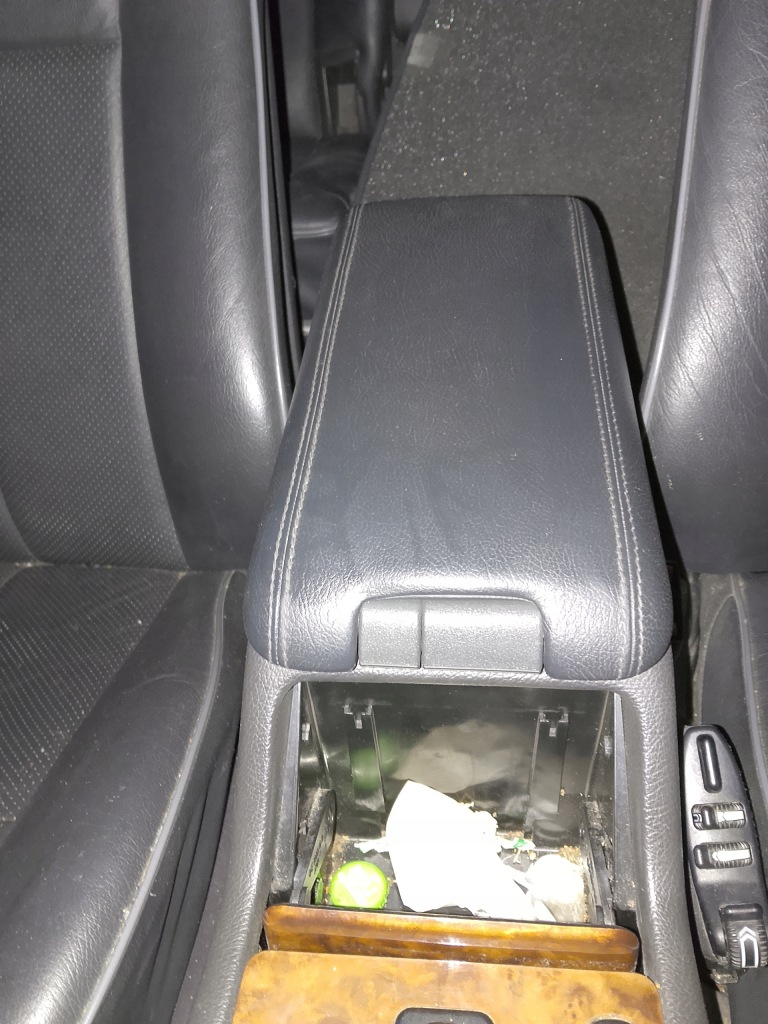 Купить Mercedes e klasa w210 подлокотник туннель средний