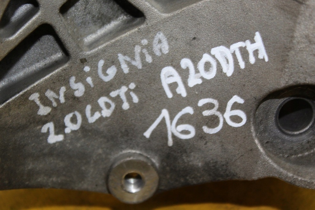 Купить Кронштейн генератора insignia 2.0 cdti 55562369