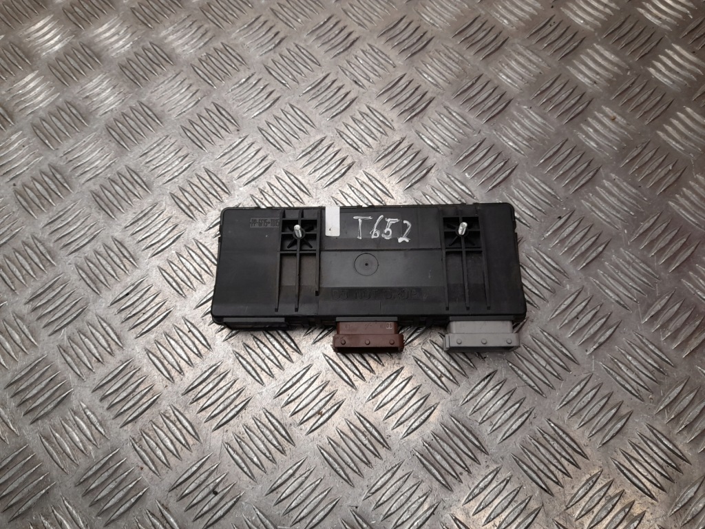 Купити Tesla model s 2012- модуль керування сидіння 1011838-00-h