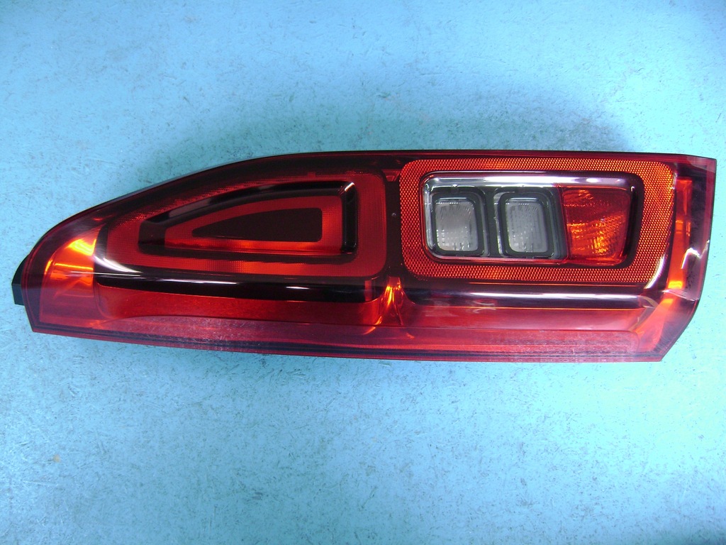 фото №1, Лампа задняя левая toyota proace 19-