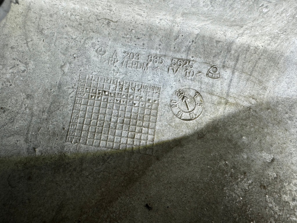 фото №7, Mercedes cklasa w203 amg бампер передній