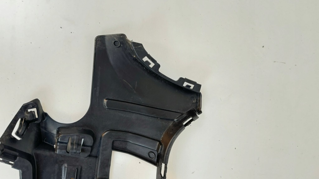 Купити Bmw x1 ii f48 m-pakiet 2015 - напрямна кронштейн бампера перед правий 8065478