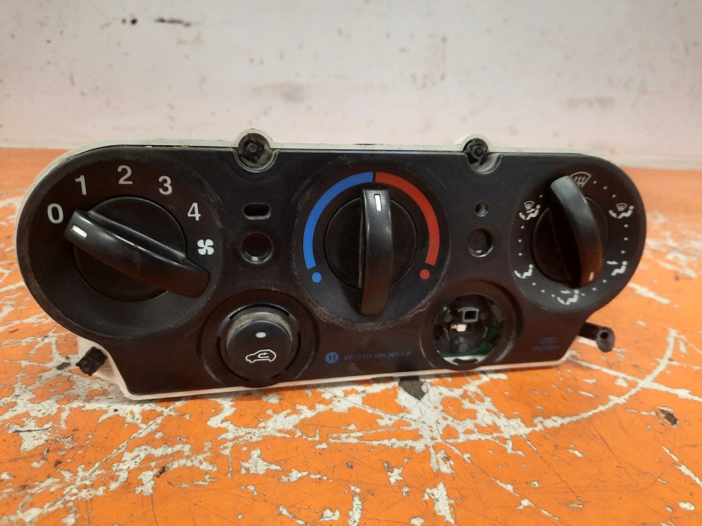 фото №1, Ford fusion i 02-05 панель кондиционера обдув 2s6h19980bc f6ja