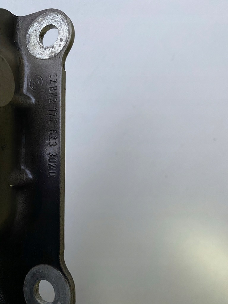 фото №5, Петля капот правый перед skoda oktavia ii 1z 9910