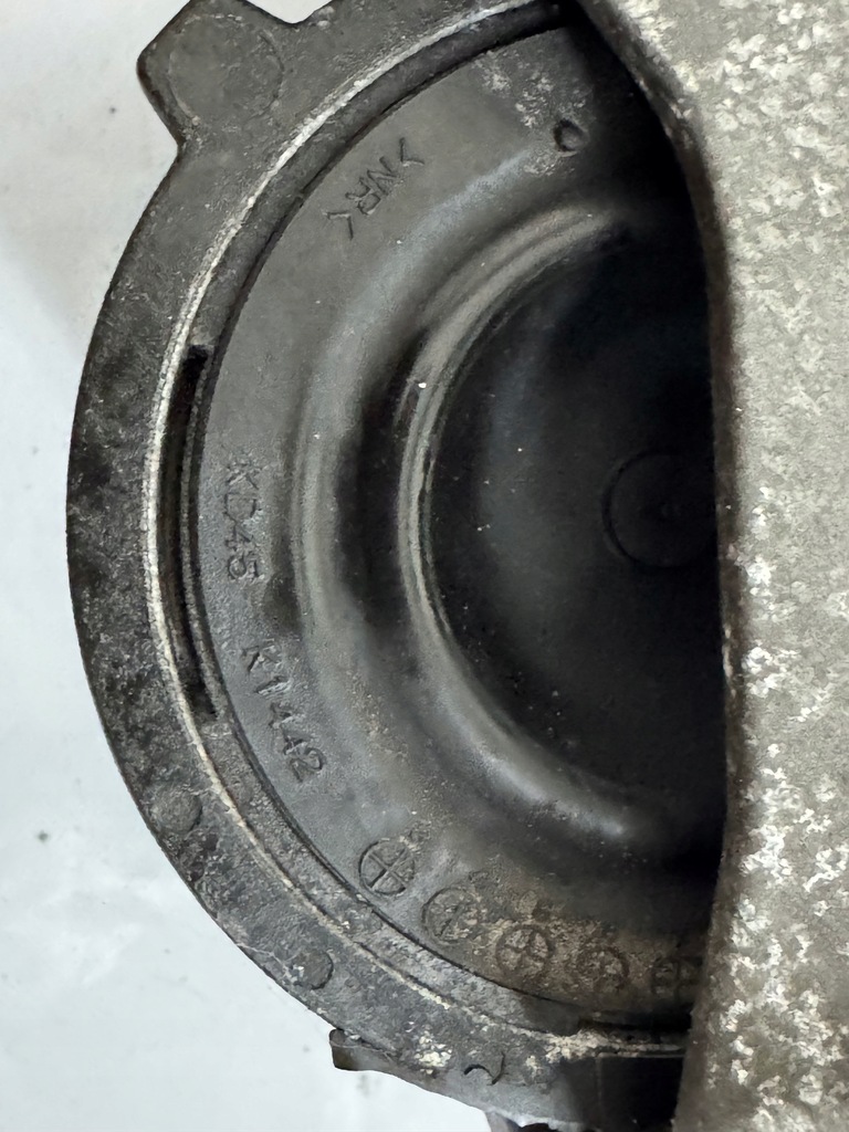 фото №4, Подушка двигателя масляная mazda iii 3 2.0 160km cx5 cx3 kd45 k1442