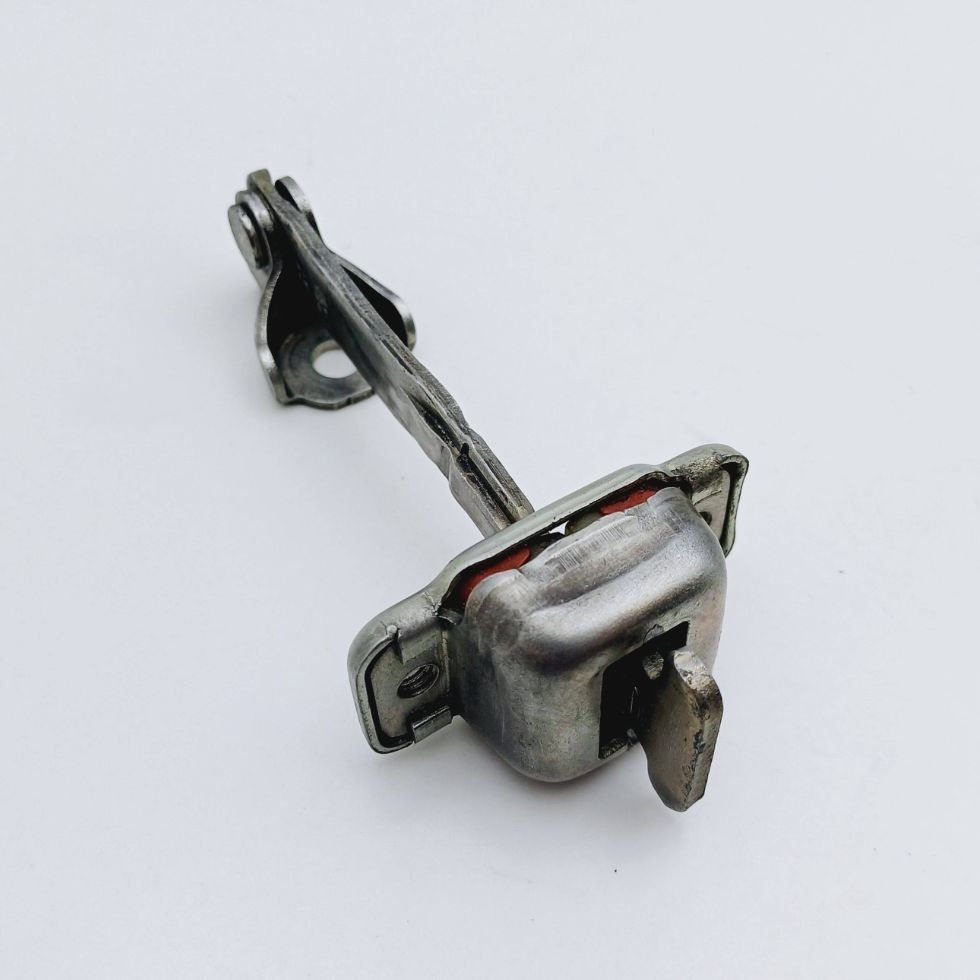 Купити Обмежувач двері правий перед peugeot 107 nr4