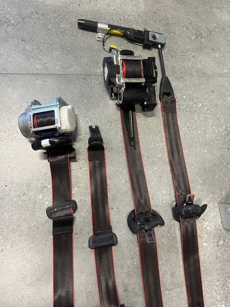 фото №7, Pas ремені безпеки перед задня q3 rsq3 83a оригінал idealne czerwona nić