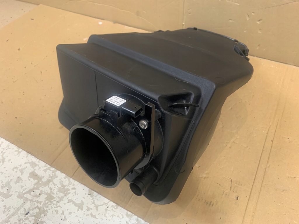 фото №8, Aston martin db11 корпус фильтра воздуха правая org