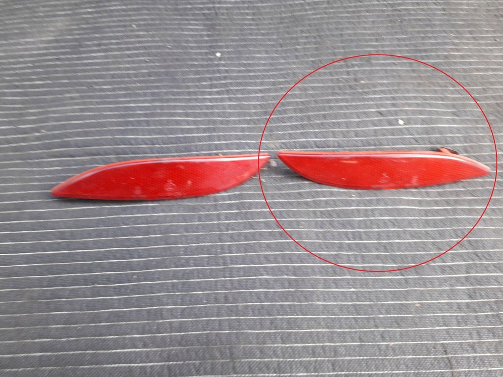 фото №1, Отражатель бампера правый задняя renault megane iii fluence 265600004r