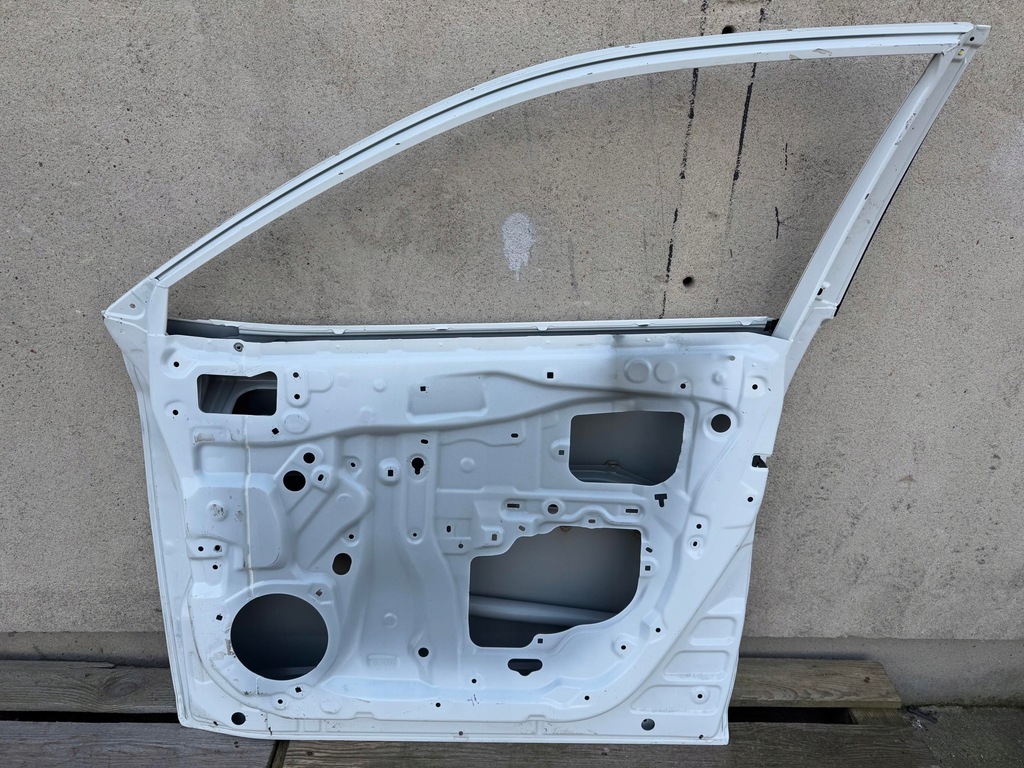 фото №7, Дверь перед передние правое toyota corolla cross 2022- bardzo ladne