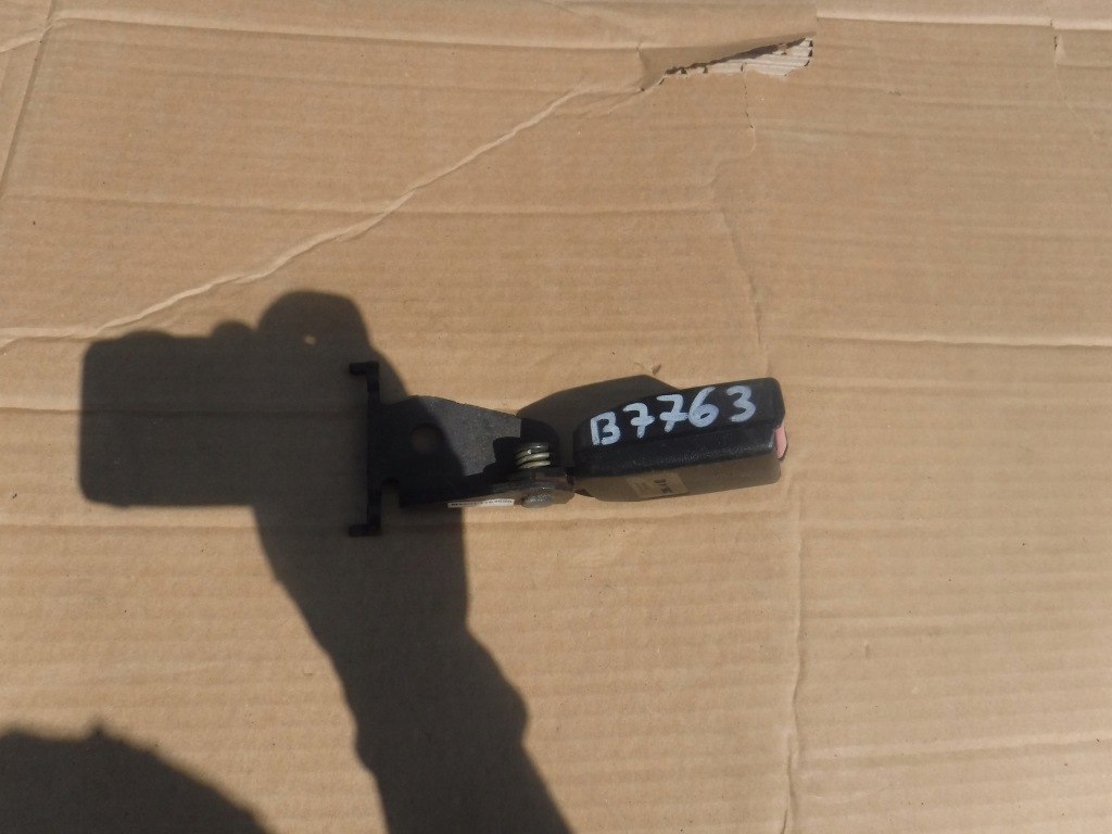 Купить Клипса поперечина правый задний  renault megane ii 116465b