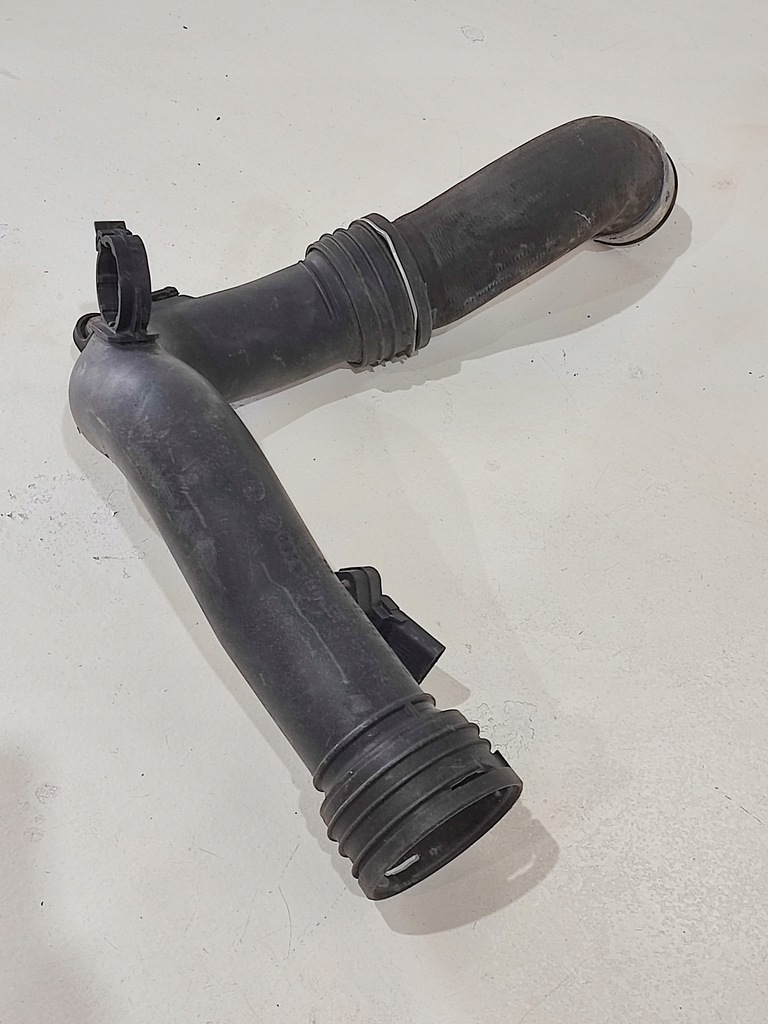 фото №1, Труба шланг воздуха vw golf v 1k0145770d