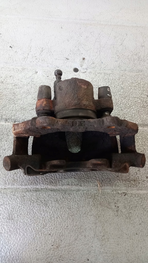 фото №2, Суппорт левый перед mazda 5 06r 2.0d