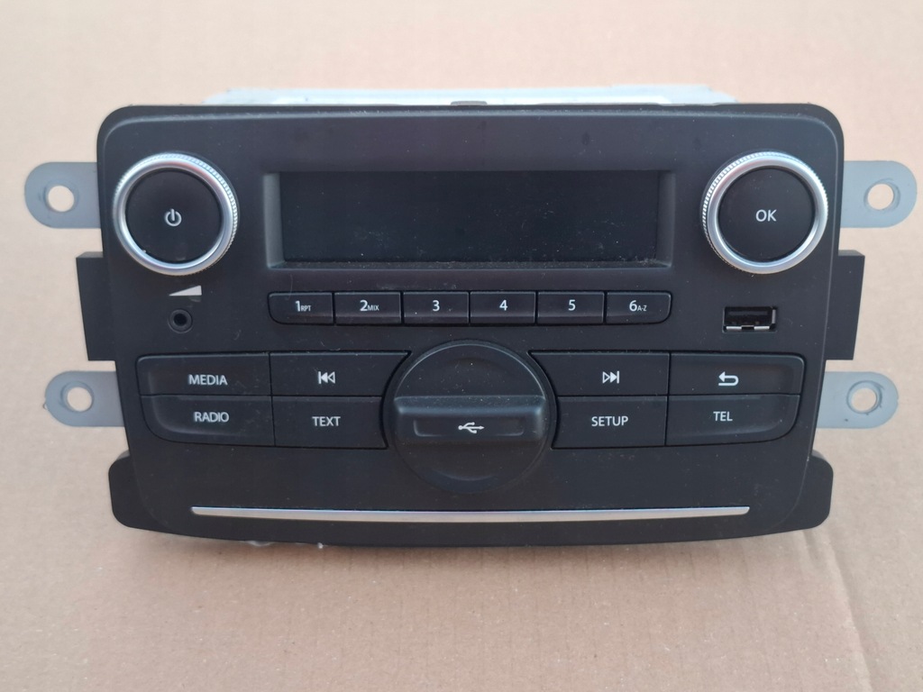 фото №1, Радіо заводський usb dacia duster ii 17- 281158884r