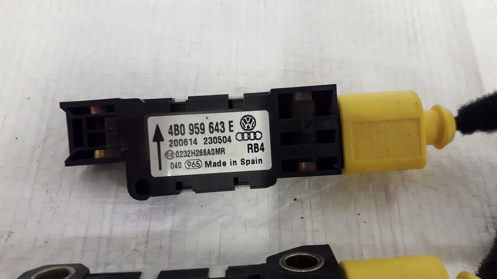 фото №11, Датчик удара бокового audi a8 d3 4b0959643e