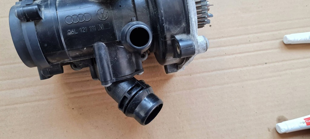 фото №5, A4 b9 8w lift насос wody термостата корпус 2.0 tfsi 06l121111m a5 8w q5 q3