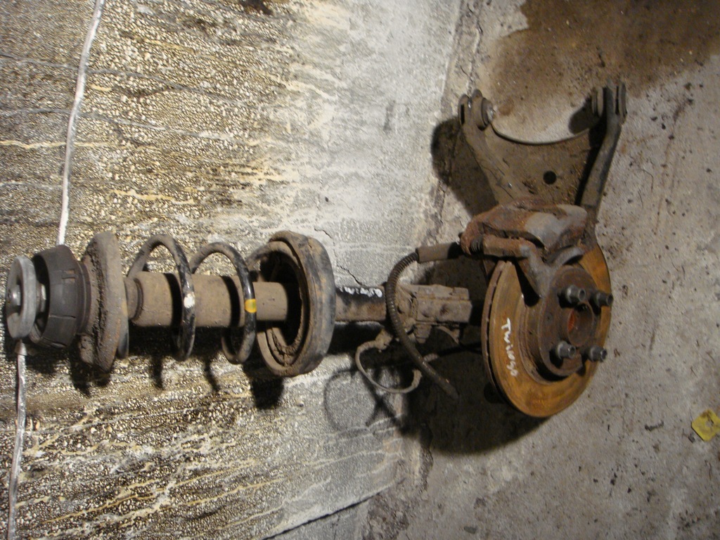 фото №1, Renault twingo ii 2 1.5 dci поворотный кулак правый перед