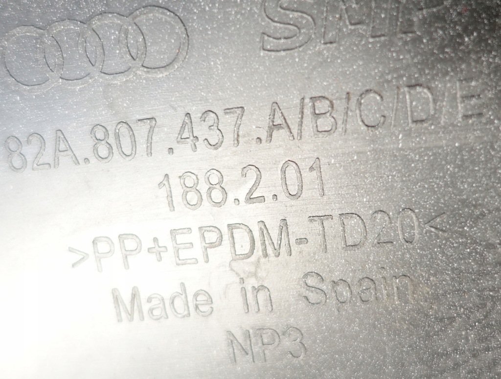 фото №15, Audi a1 2018- pod 4 pdc радар 82a807437 бампер перед передний