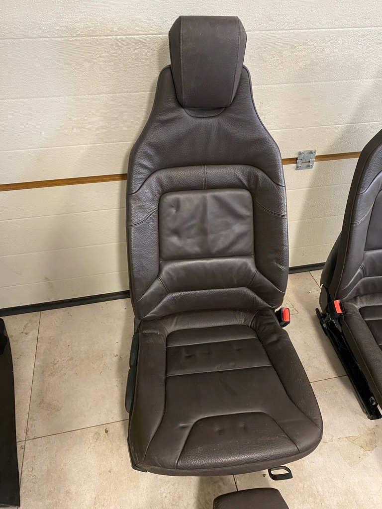 фото №4, Bmw i3 сиденья заднее сиденье подлокотник кожа коричневая