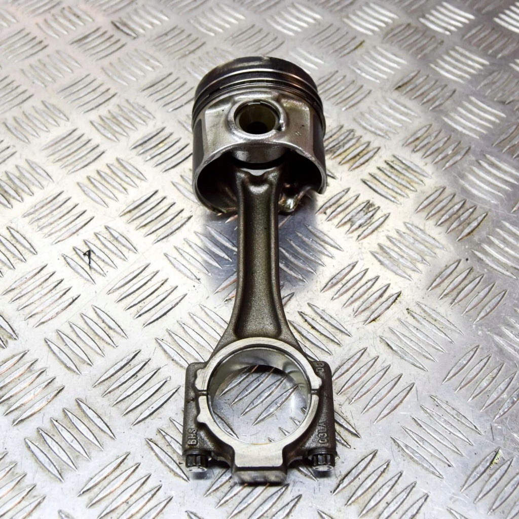 фото №1, Volkswagen golf vii 2013 поршень