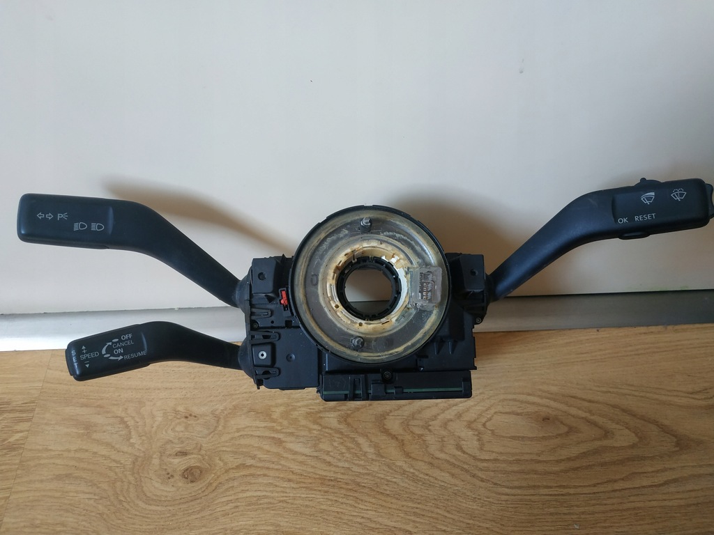 фото №1, Перемикач перемикачі стрічка vw passat b6 bydgoszcz