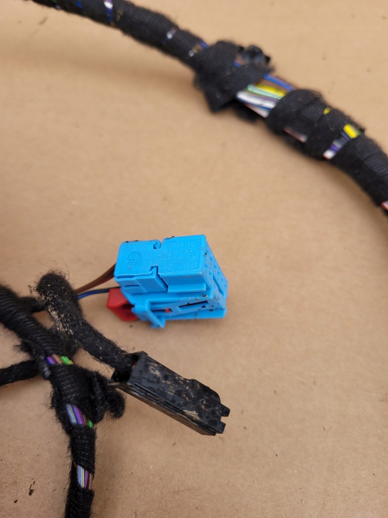 фото №8, Vw touran 16- джгут багажника кришки задня