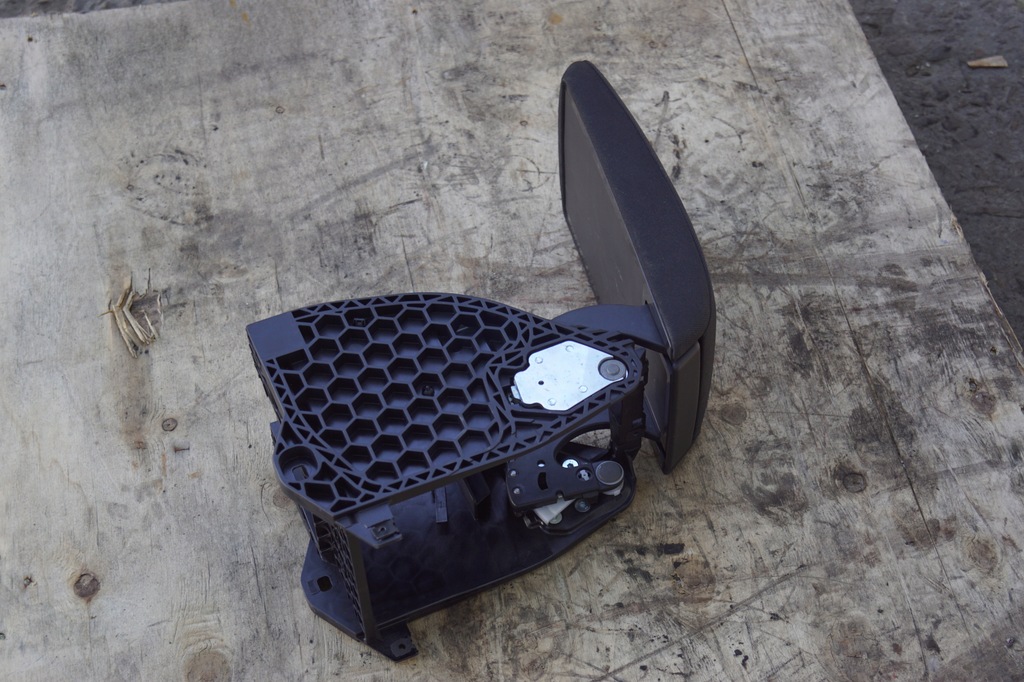 фото №7, Подлокотник skoda superb ii lift 3t0864207e