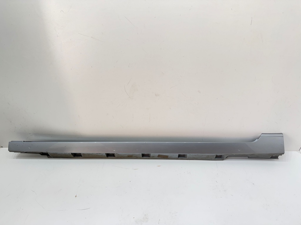 Купить Vw passat b8 3g0 15- накладка  порог левая 3g0853857