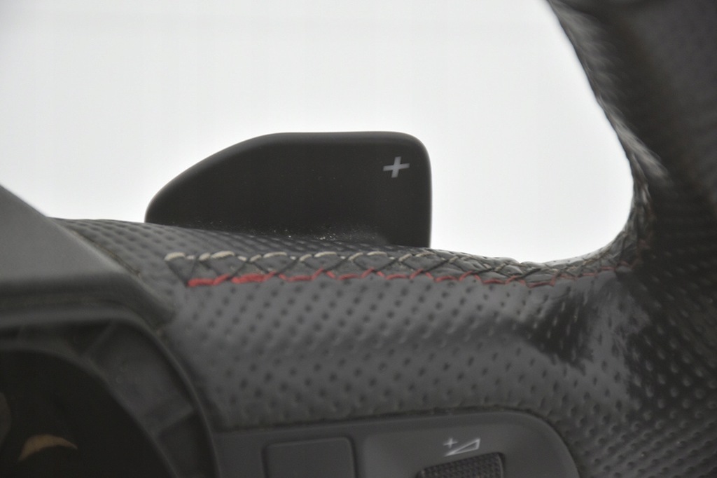 фото №6, Воздуховод кожа audi a4 a5 q5 a1 s-line лепестки переключения