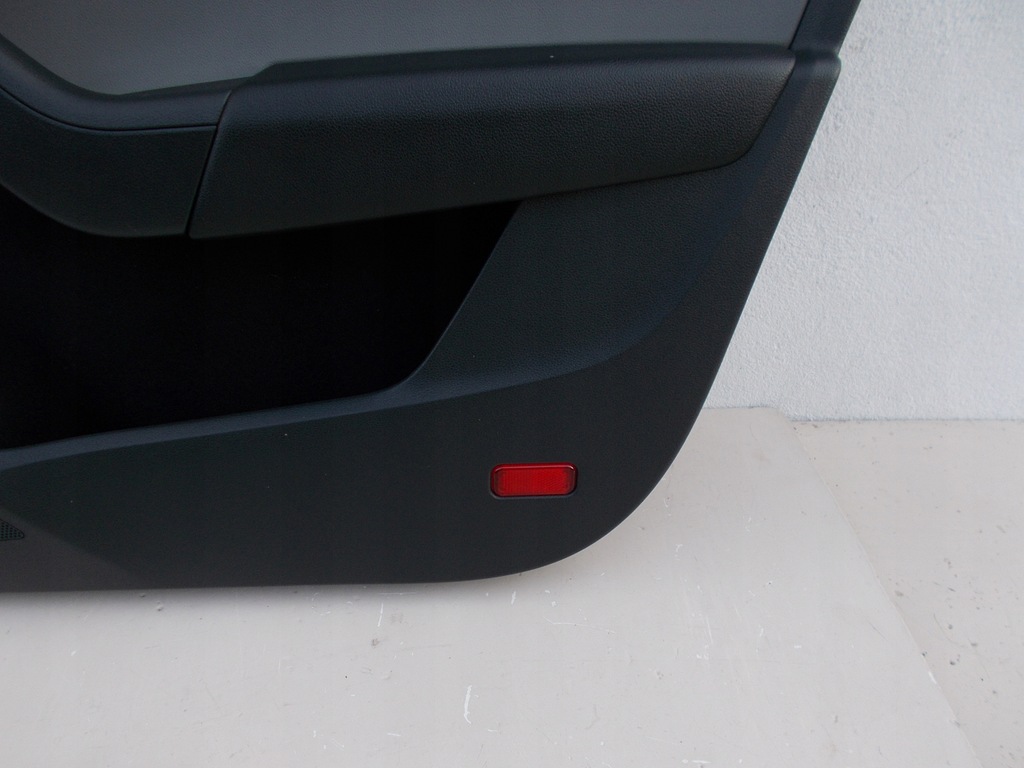 фото №7, Оббивка двері права перед skoda octavia iii