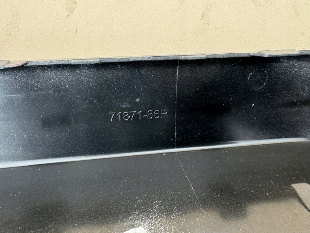 Suzuki vitara ii 2 iii 3 15r- спойлер накладка бампера задня задня 71871-86p Доставка