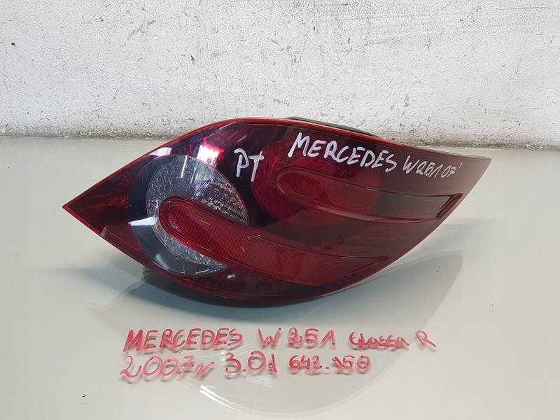 фото №1, Лампа правая задняя задняя mercedes w251