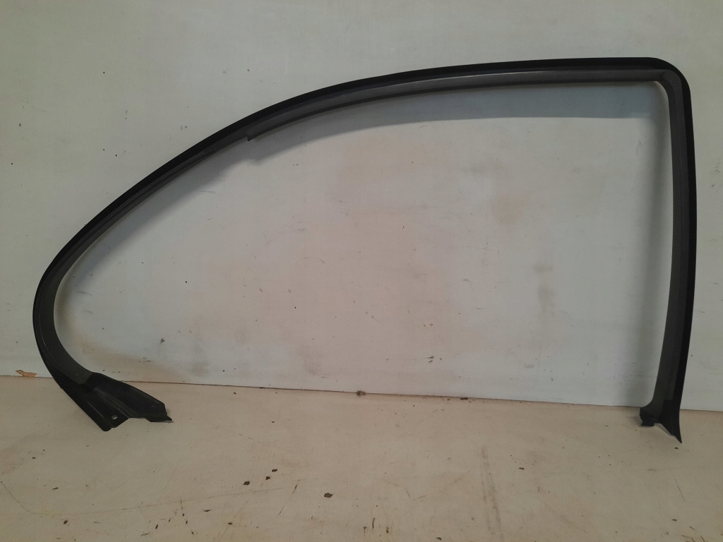 фото №6, Bmw 520i e39 95-00 sedan рамка чохол двері задня правий 8159876