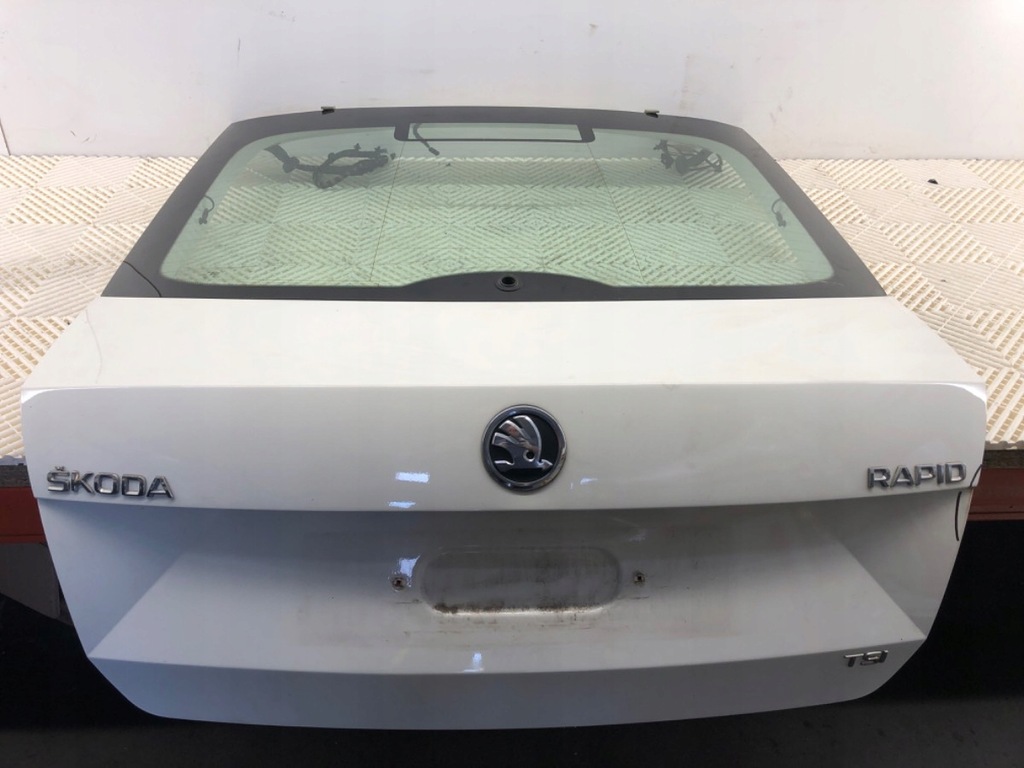 фото №3, Крышка багажника задняя skoda rapid хэтчбек белый candy задняя, багажника