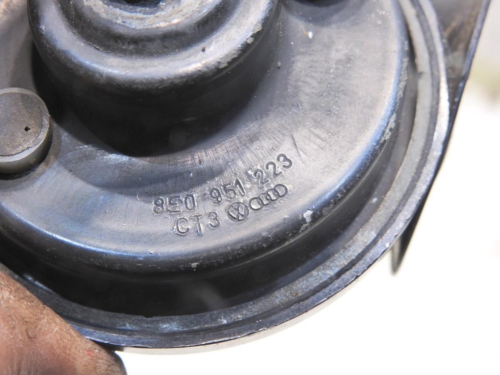 фото №8, Сигнал клаксон audi a8 d3 8e0951223