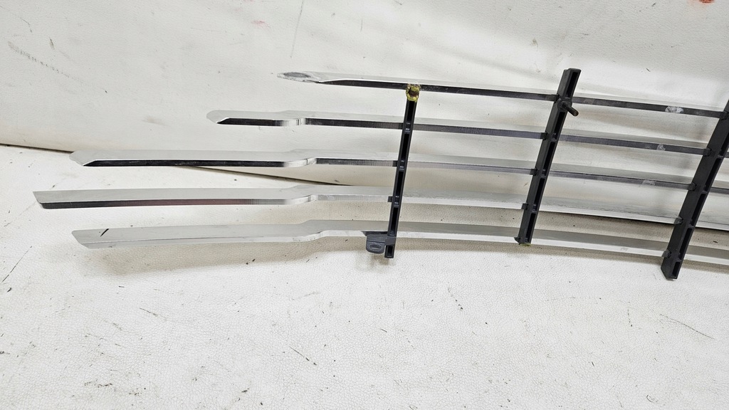 фото №5, Решітка радіатора решітка радіатора решітка радіатора aston martin dbs