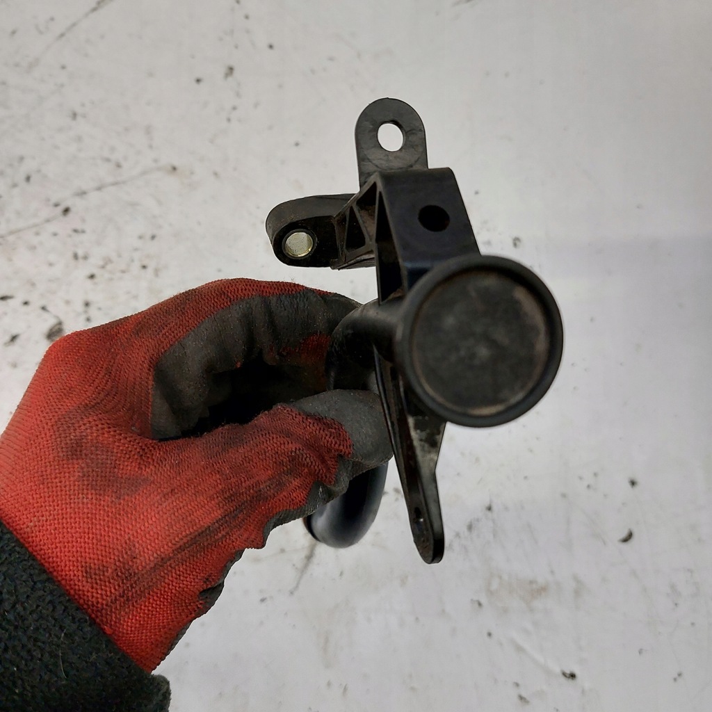 фото №7, Volvo v40 ii 2,0d d4204t14 трубка щуп оливи 31452117