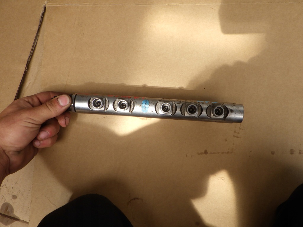 фото №7, Молдинг упорскування chrysler 300c ii lancia thema