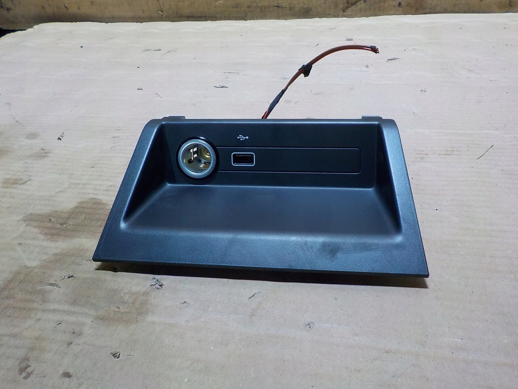 фото №1, Разъём прикуривателя usb skoda fabia iii